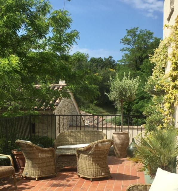 Domaine Le Bois Des Dames Bed & Breakfast Chantemerle-les-Grignan ภายนอก รูปภาพ